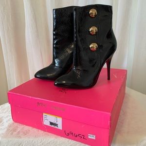 NWT Betsey Johnson Ricci Patent Leather Boots